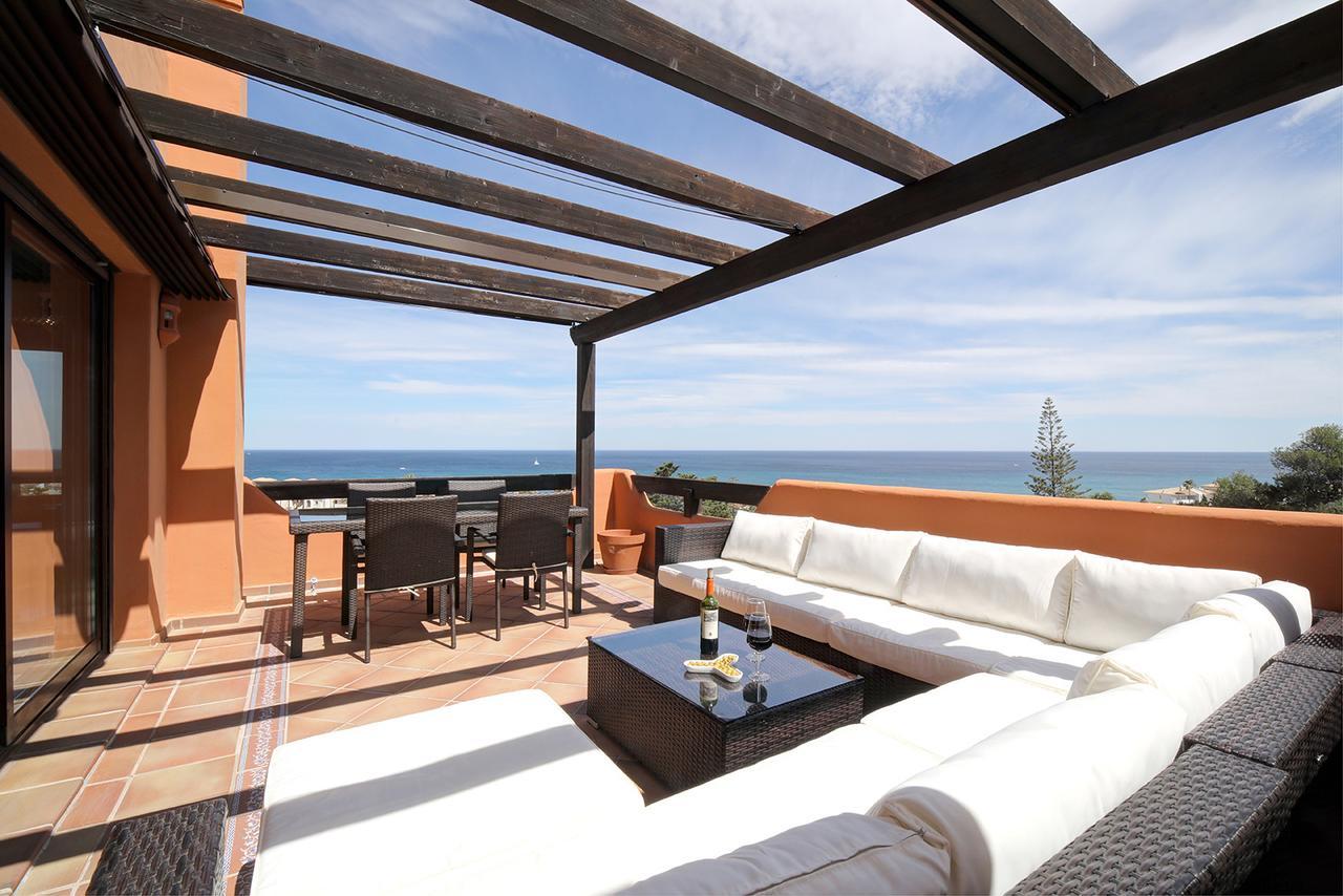Jardines De Nueva Galera Cozy Penthouse Apartment Estepona Bagian luar foto