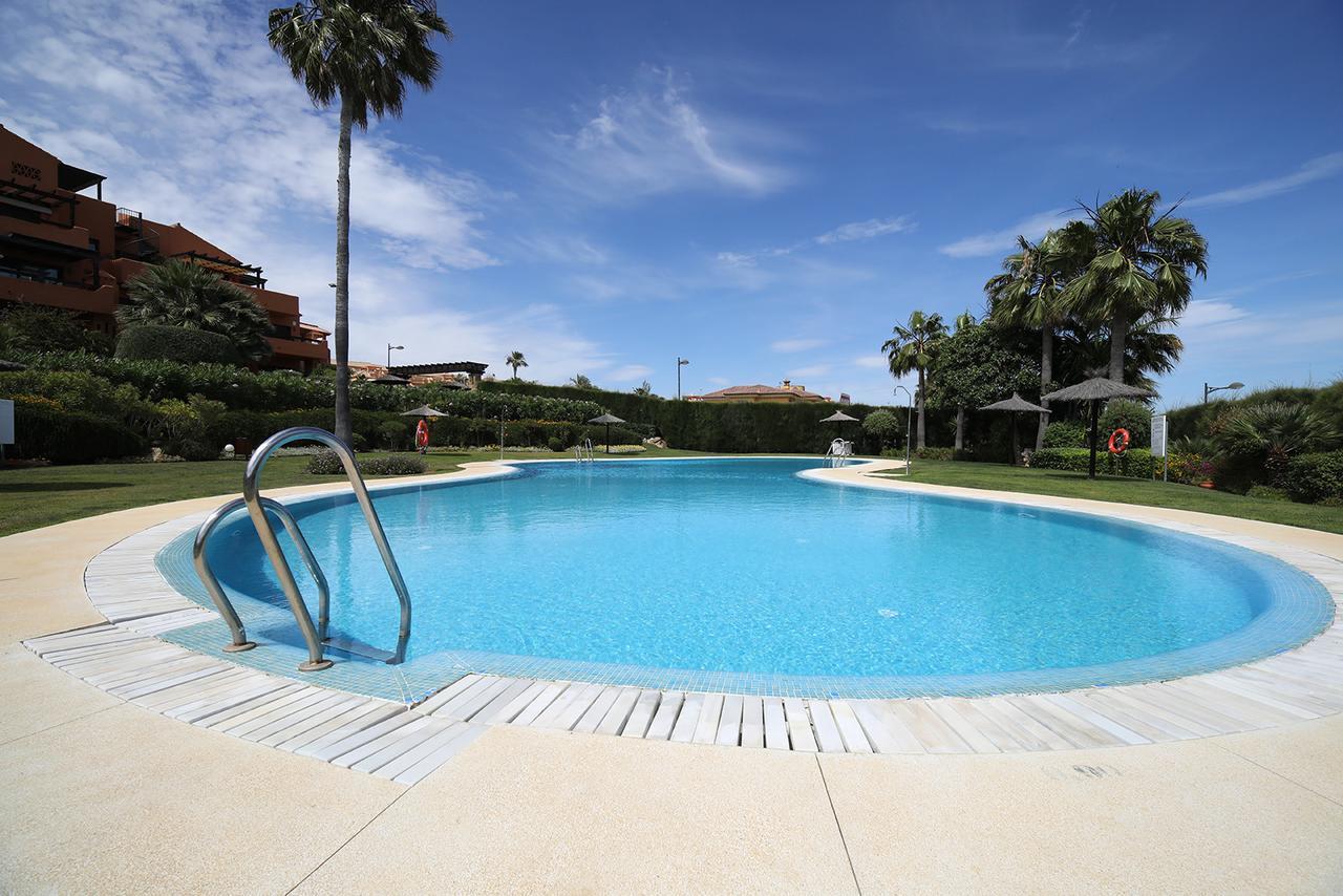 Jardines De Nueva Galera Cozy Penthouse Apartment Estepona Bagian luar foto