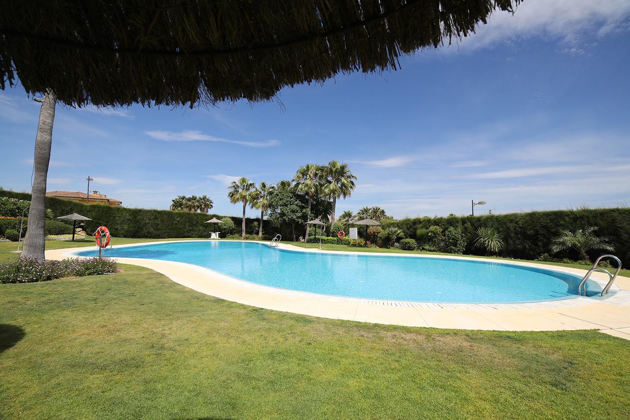 Jardines De Nueva Galera Cozy Penthouse Apartment Estepona Bagian luar foto