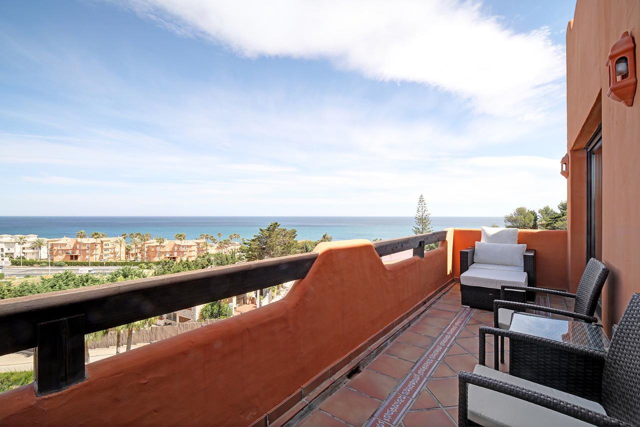 Jardines De Nueva Galera Cozy Penthouse Apartment Estepona Bagian luar foto