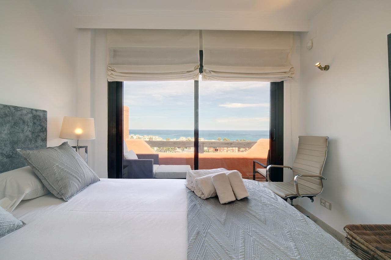 Jardines De Nueva Galera Cozy Penthouse Apartment Estepona Bagian luar foto
