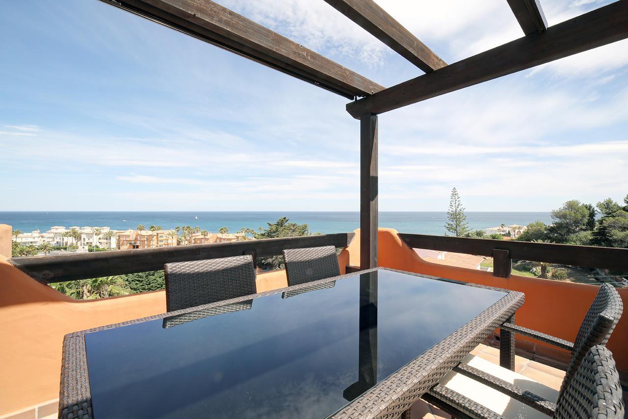 Jardines De Nueva Galera Cozy Penthouse Apartment Estepona Bagian luar foto