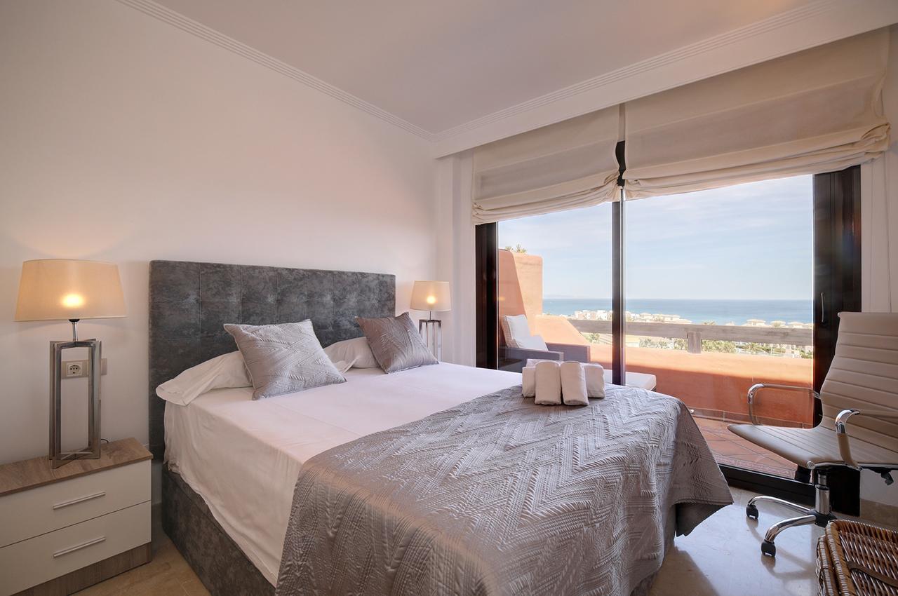 Jardines De Nueva Galera Cozy Penthouse Apartment Estepona Bagian luar foto